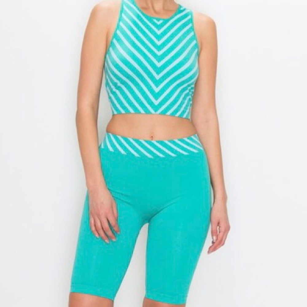 Mint Color Soft and stretchy activewear set